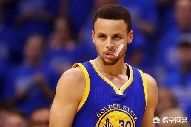 拉菲尼亚本赛季西甲14轮8球 距个人纪录还差3球