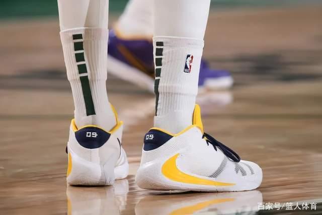 郭艾伦继续穿13号 广州队称赞他是年轻人榜样